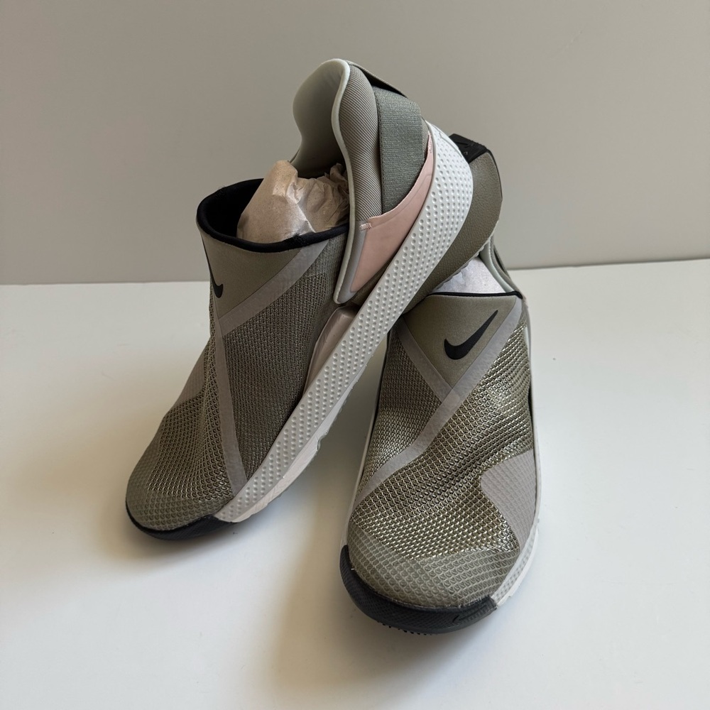 Nike GO Flyease M's 10.5 Light Army